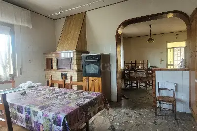 Casa Indipendente in vendita, Via Le Piane, Collecorvino