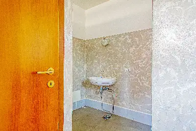 Capannone in vendita, Via Tarca, Lavena Ponte Tresa