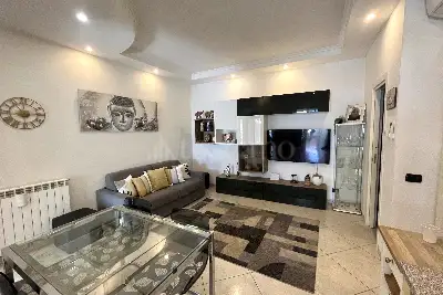 Casa in vendita, Via Squillace, Roma