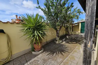 Villa Plurifamiliare in vendita, Via Oceano Atlantico, Pomezia