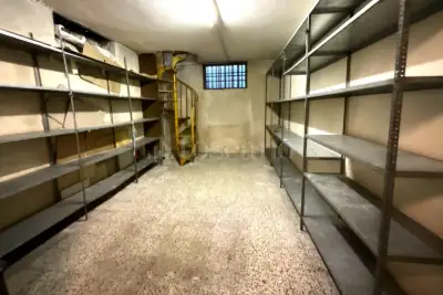 Negozio in affitto, Via Giovanni Cagliero, Milano
