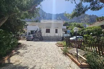 Villa in vendita, Lungomare Cristoforo Colombo, Palermo