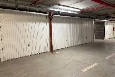 Box in vendita, Via Carlo Vittadini, Milano