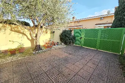 Villino a Schiera in vendita, Via Sesto San Giovanni, Roma