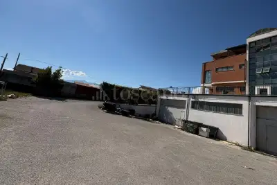 Magazzino in affitto, Via Sandro Pertini, Avezzano