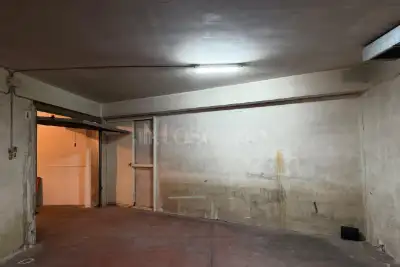 Box in affitto, Viale Africa, Catania