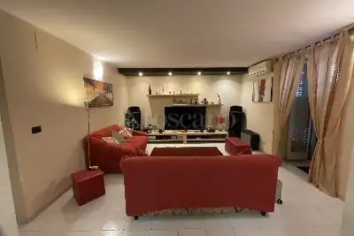 Casa Indipendente in vendita, Via Canfora, Catania