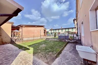 Villa Bifamiliare in vendita, Via Tredicesima Villaggio Sereno, Brescia