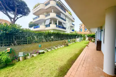 Casa in vendita, Viale della Vittoria, Nettuno