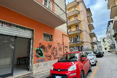Negozio in affitto, Avellino - Via Carmine Barone, Avellino