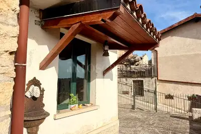 Casa Indipendente in vendita, Via Castello, Serle