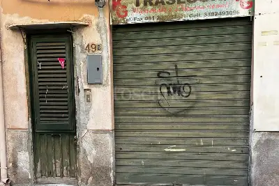 Magazzino in vendita, Viale Croce Rossa, Palermo