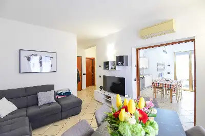 Casa in vendita, Via al Monte, Cantù