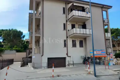 Negozio in vendita, Via Carlo Cattaneo, Casteldaccia