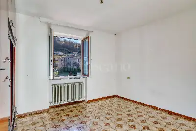 Casa in vendita, Via Statale, Marchirolo