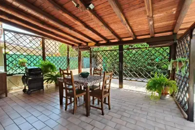 Villa Plurifamiliare in vendita, Via della Tenuta del Casalotto, Roma