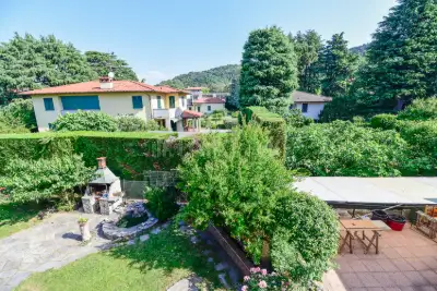 Villa Bifamiliare in vendita, Via Timavo, Como