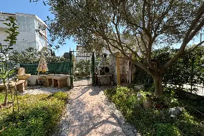 Villino a Schiera in vendita, Viale delle Mimose, Sellia Marina