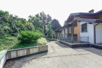 Villa in vendita, Via Salvo D'Acquisto, Appiano Gentile