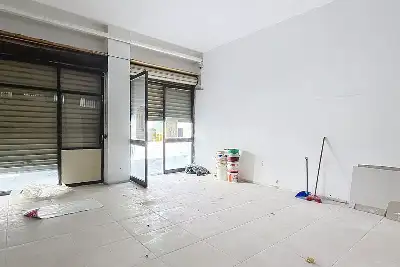 Negozio in vendita, Viale Umberto I, Sassari