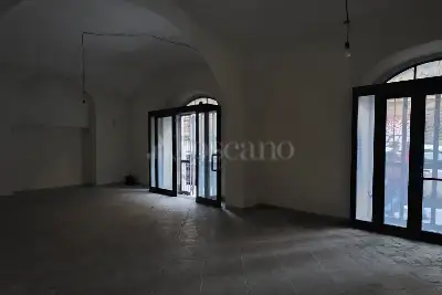 Negozio in vendita, Via dei Marsi, Roma