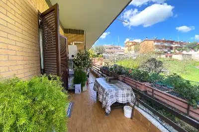 Casa in vendita, Via Mombaruzzo, Roma