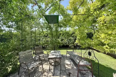 Villa in vendita, Strada San Pietro, Monzambano