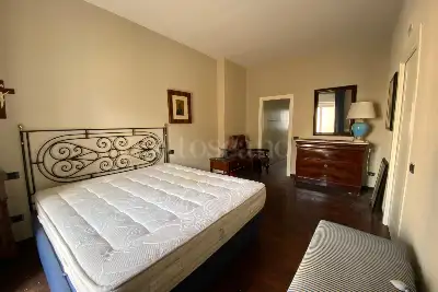 Casa in vendita, Via Roberto da Bari, Bari