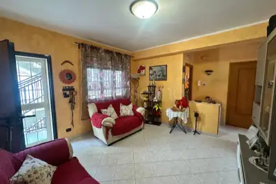 Casa in vendita, Via Antonino Corsaro, Camporotondo Etneo