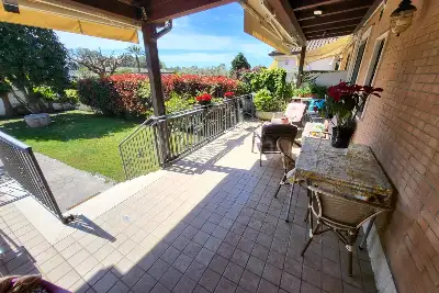 Villa in vendita, Via Torcegno, Roma