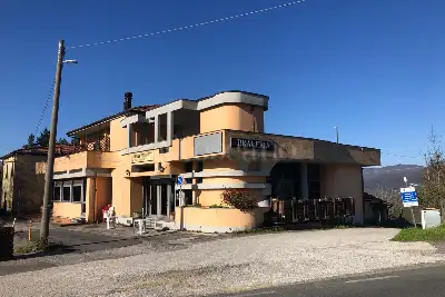 Attività Commerciale in affitto, Via Vecchia Bolognese, Pistoia
