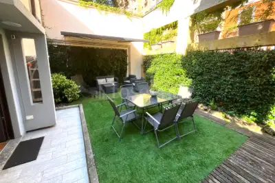 Casa in vendita, Via Privata Angera, Milano