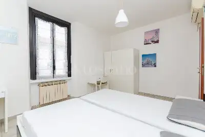 Casa in vendita, Via Luigi Porro Lambertenghi, Milano