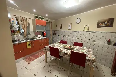 Casa Indipendente in vendita, Via Canfora, Catania