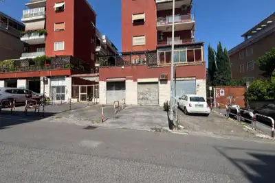 Negozio in vendita, Via Pio IX, Roma