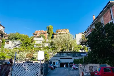 Box in affitto, Via Filippo Bernardini, Roma