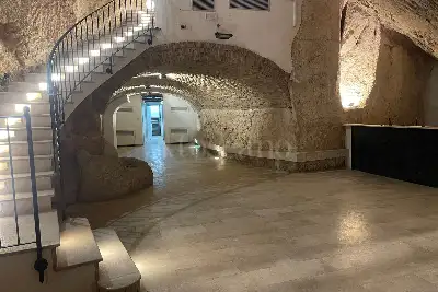 Negozio in affitto, Via Università, Cagliari