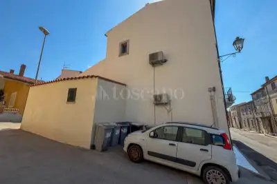 Casa Indipendente in vendita, Via Papa Giovanni XXIII 7, Luras