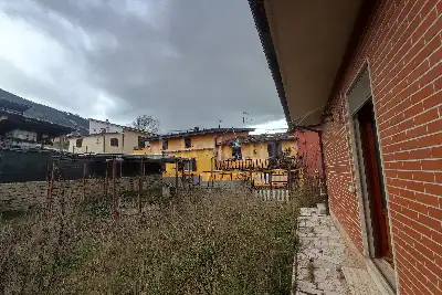 Villa in vendita, Via Villa Re, Pizzoli