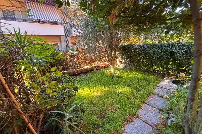 Villino a Schiera in vendita, Via Terpandro, Roma