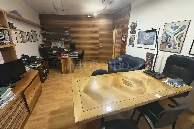 Negozio in vendita, V. Elio Lampridio Cerva, Roma