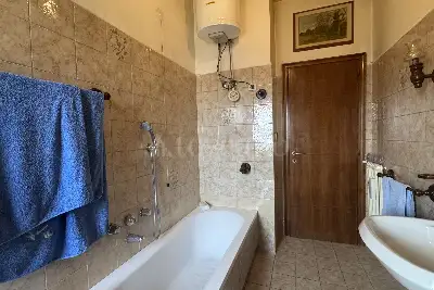 Casa in vendita, Via Marco Roncioni, Prato