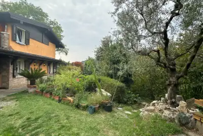 Casa Indipendente in vendita, Via Campiani, Cellatica