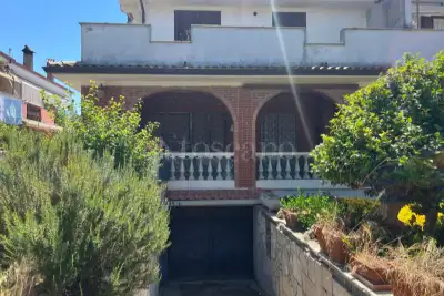 Villa Bifamiliare in vendita, Via Mari, Pomezia