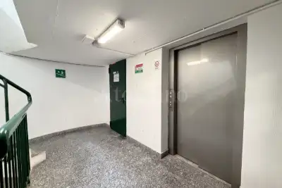 Box in vendita, Via Lucerna, Milano