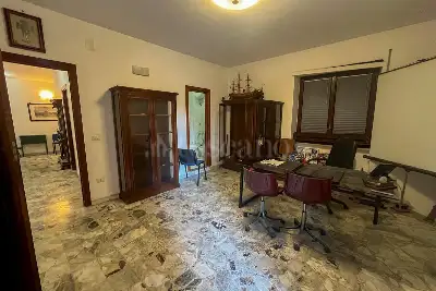 Casa in vendita, Corso Arnaldo Lucci, Napoli