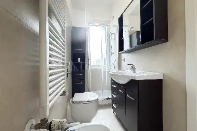 Casa in affitto, Via Valtellina, Milano