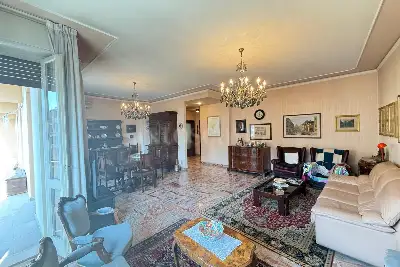 Casa in vendita, Piazzale Risorgimento Italiano, Modena