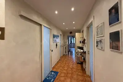 Casa in vendita, Via Salvatore Quasimodo, Como