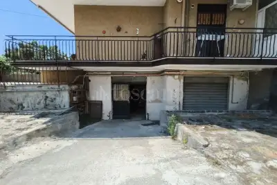 Magazzino in vendita, Piazza Marconi, Sant'Agata li Battiati